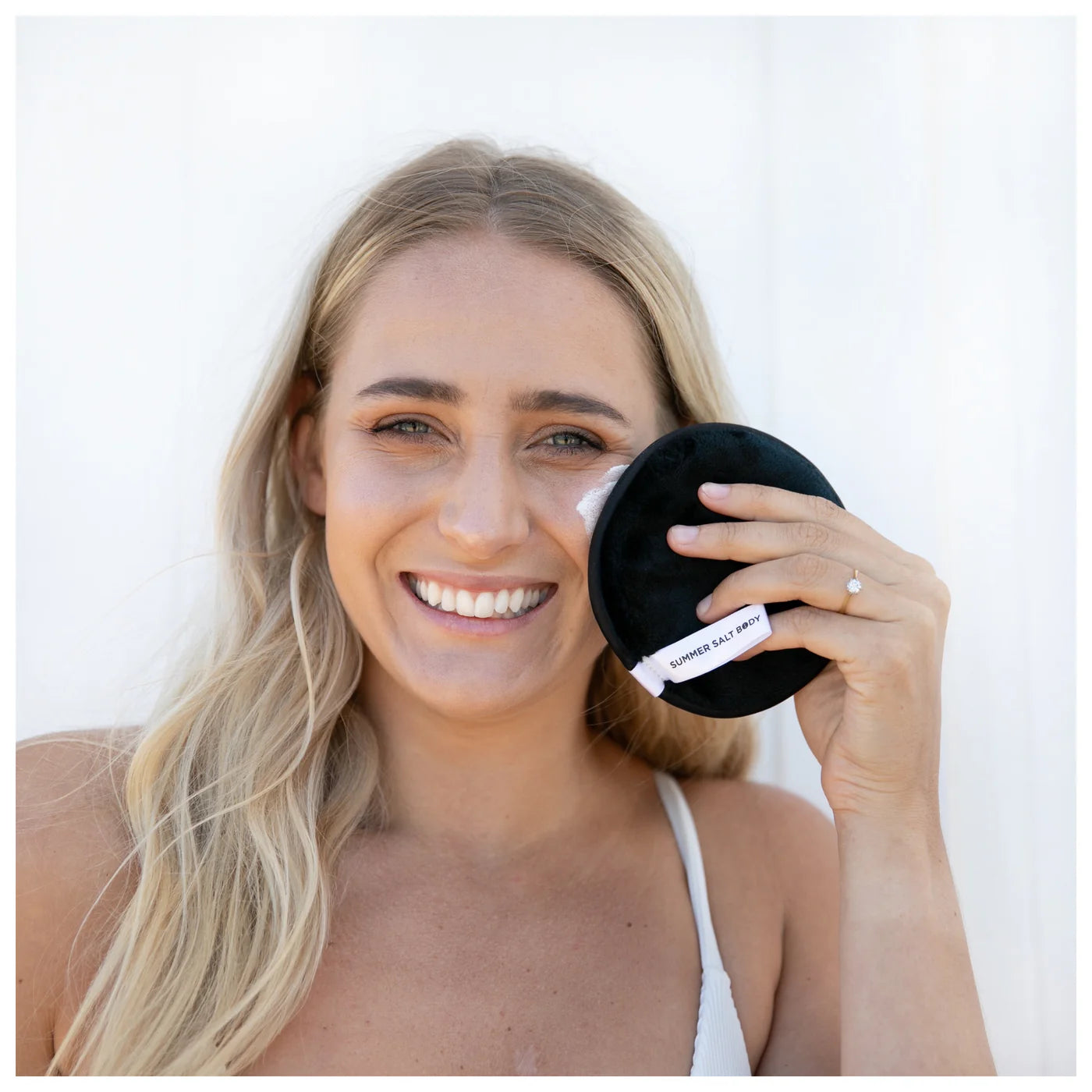 MASK + MAKEUP REMOVER PAD