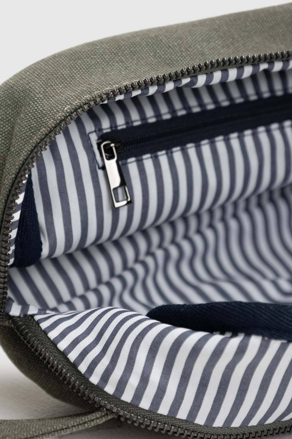 Logo Wash Bag Pine