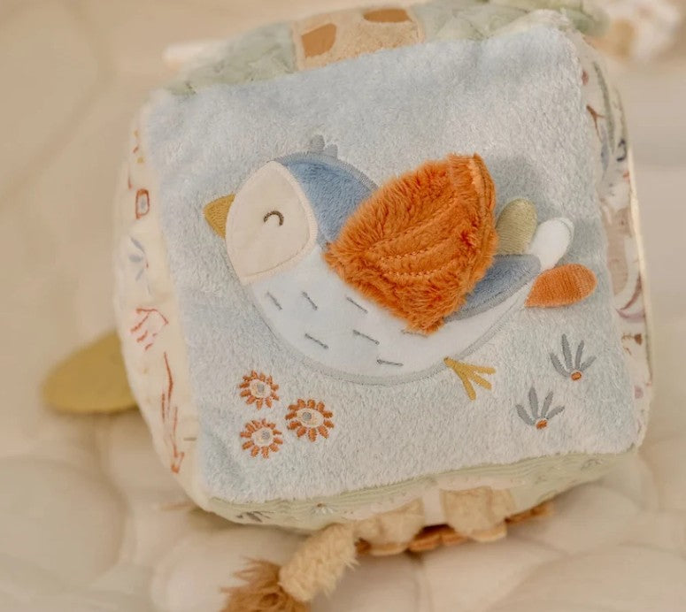Safari Friends Soft Activity Cube